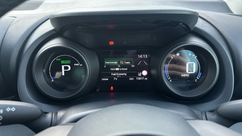 Toyota Yaris 1.5 Hybrid Design 5dr CVT Hybrid Hatchback